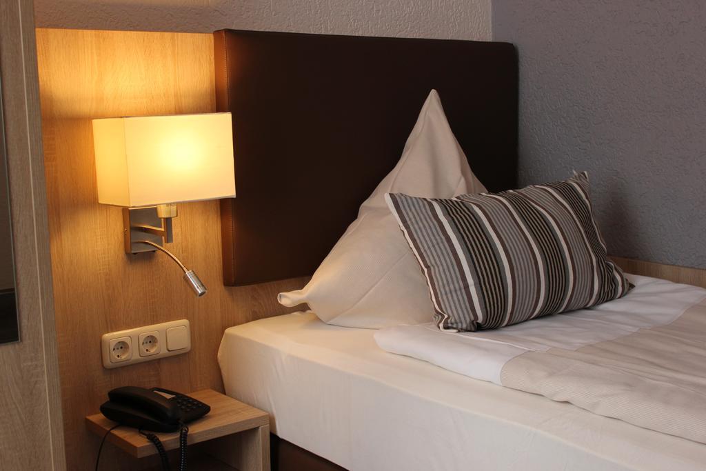 Hotel Restaurant Kromberg Remscheid Rum bild