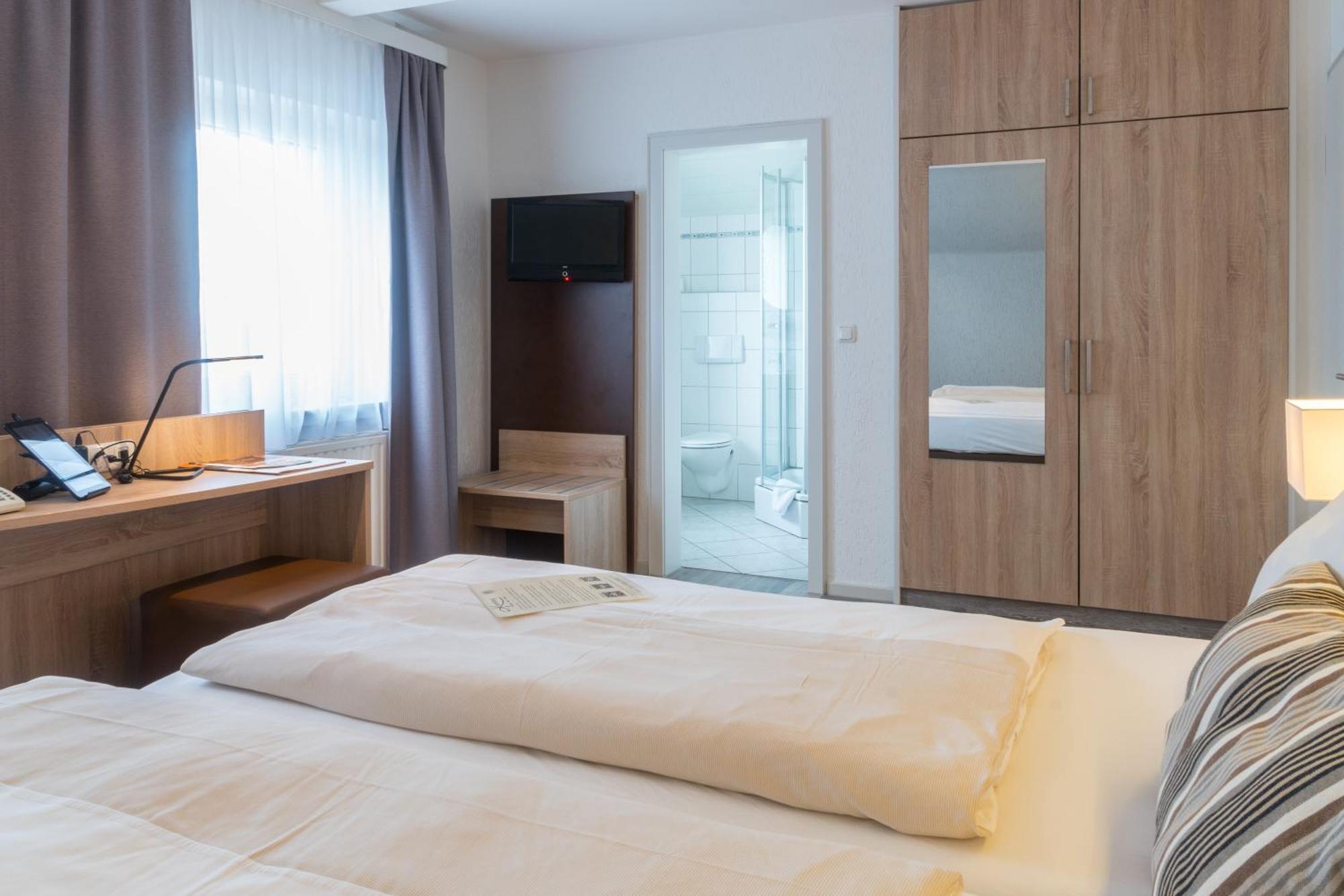 Hotel Restaurant Kromberg Remscheid Exteriör bild