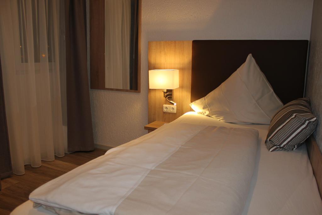 Hotel Restaurant Kromberg Remscheid Exteriör bild